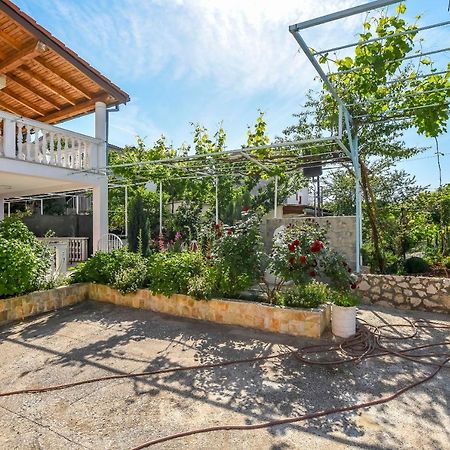 Вилла House Lucija Рогозница Экстерьер фото