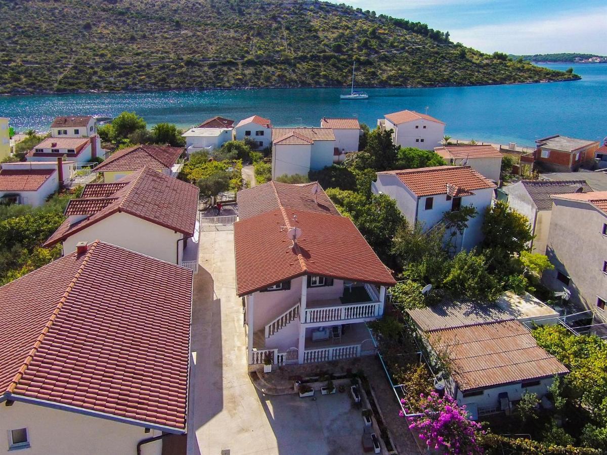 Вилла House Lucija Рогозница Экстерьер фото
