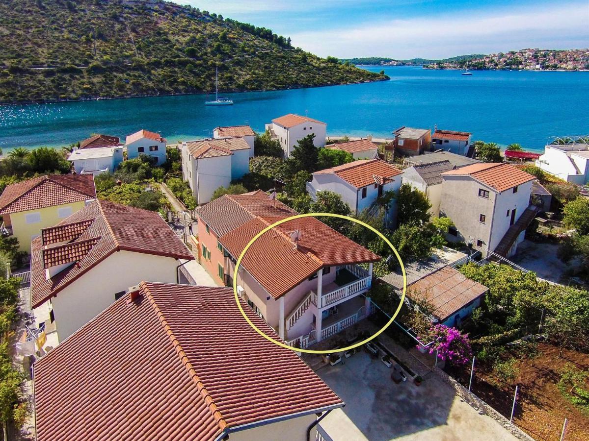 Вилла House Lucija Рогозница Экстерьер фото