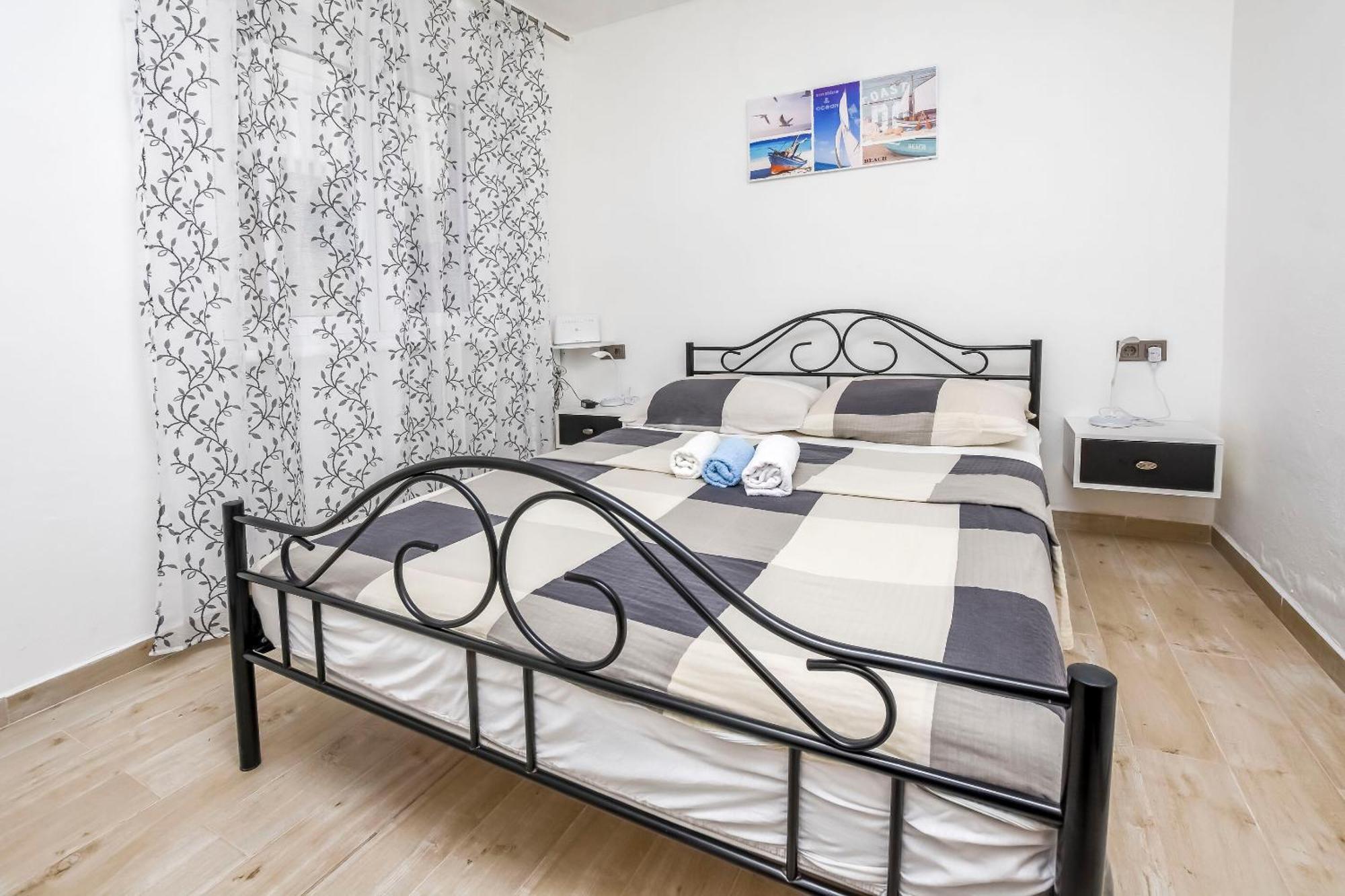Вилла House Lucija Рогозница Экстерьер фото